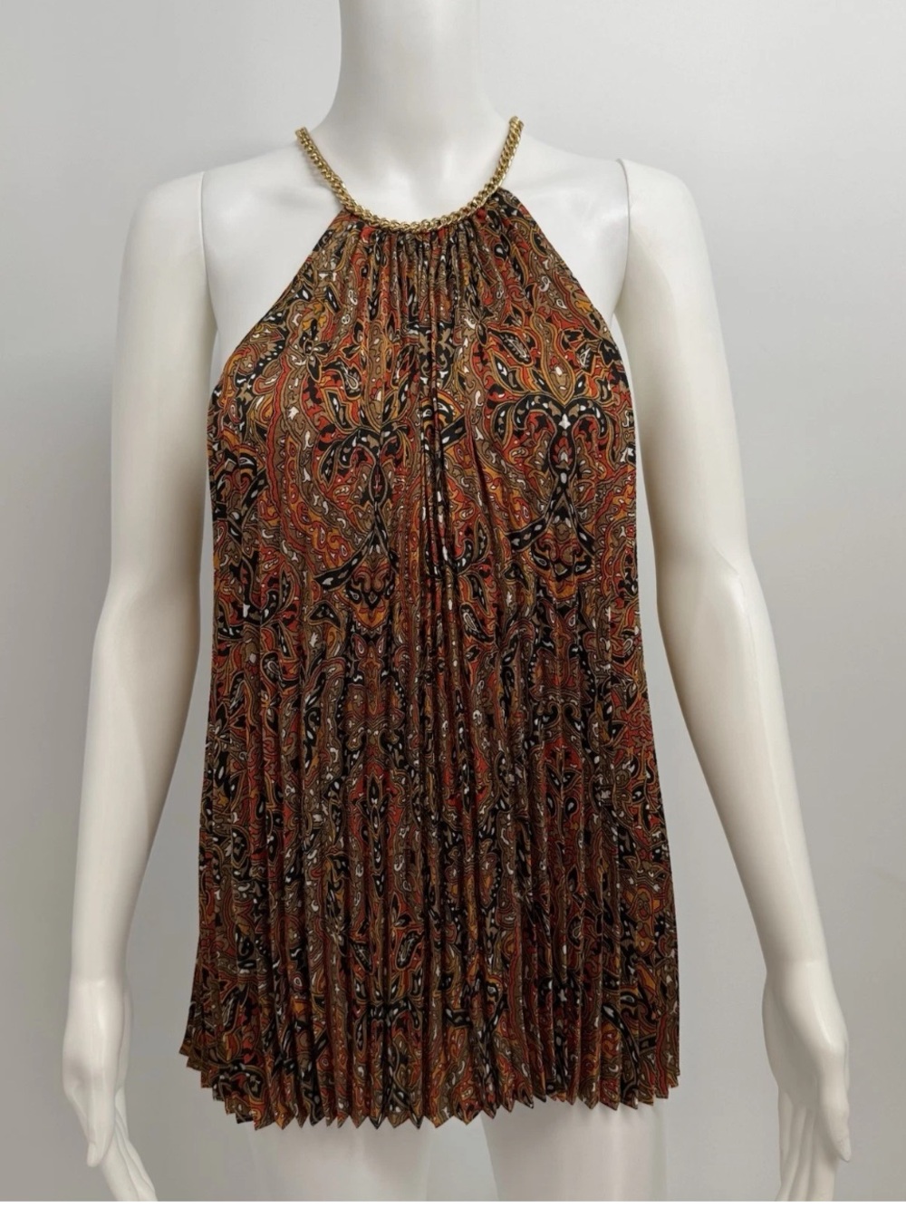 NWT MICHAEL KORS Size XS pleated Tank Top Blouse Terra Cotta red Gold tone chain